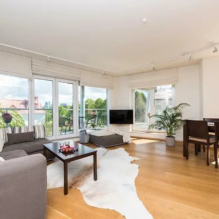 Spacious At Reeder's Apartment *